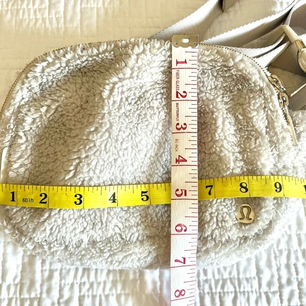 LULULEMON :: BELT BAG